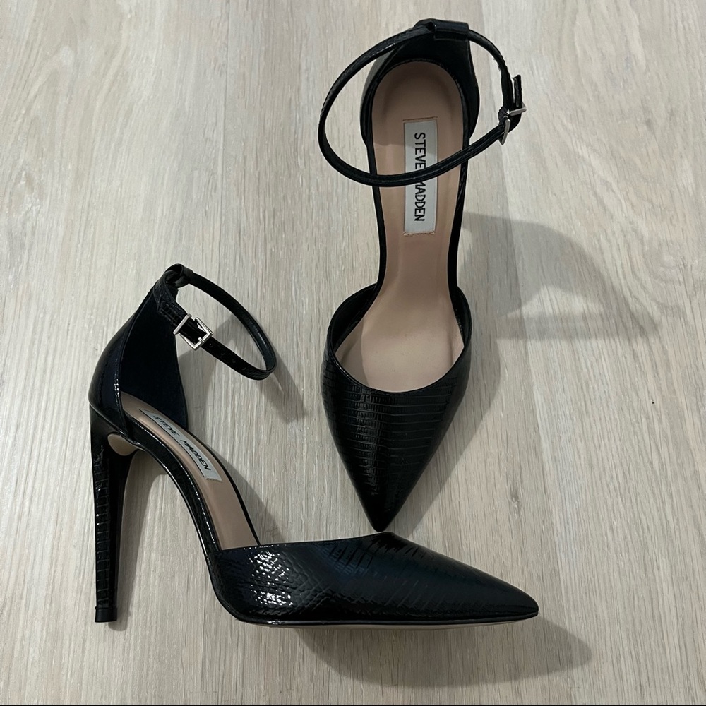 Steve Madden pointy toe pumps